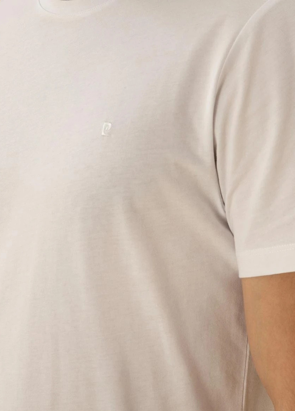 Белая футболка Pierre Cardin