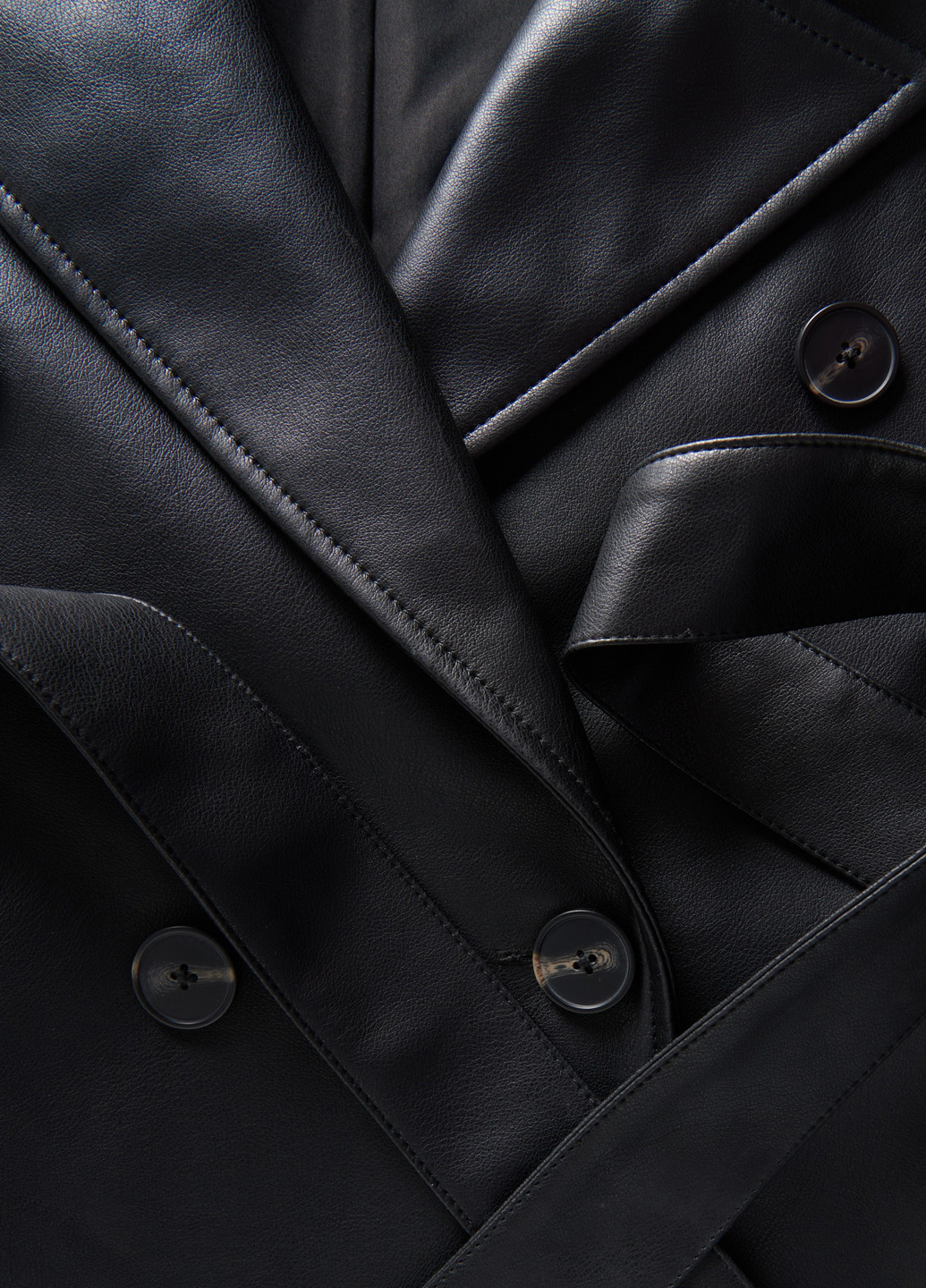 Черное демисезонное Пальто двубортное Reserved