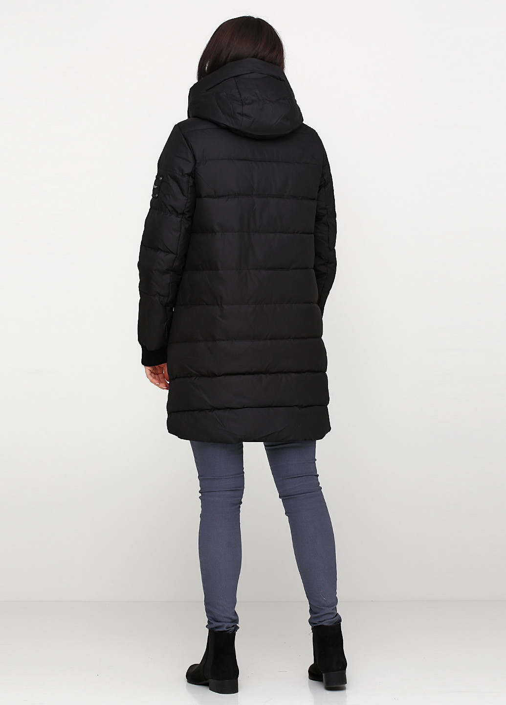 Черная зимняя куртка Lora Duvetty