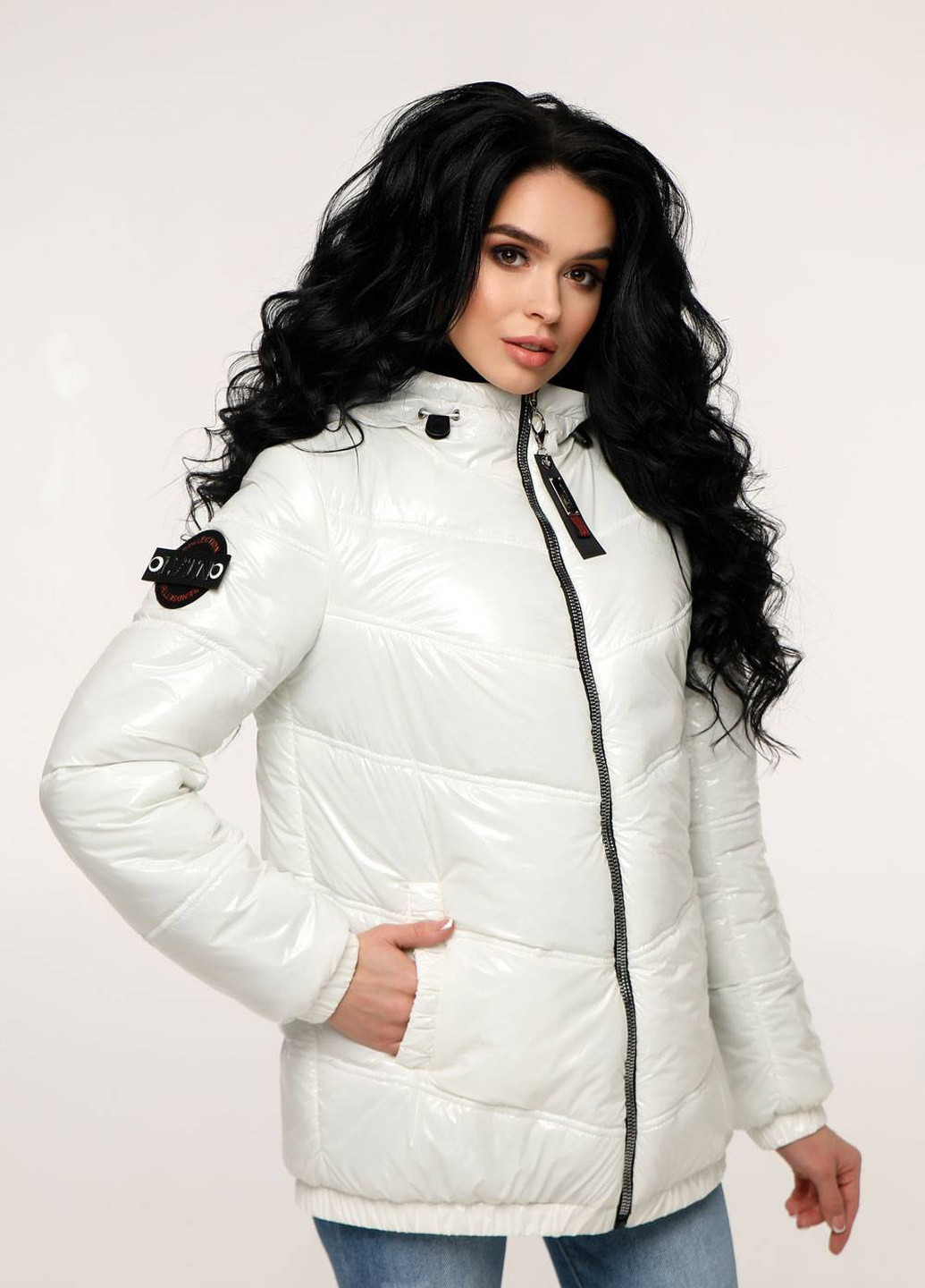 Белая демисезонная куртка в-1237 белый дымчатый Favoritti
