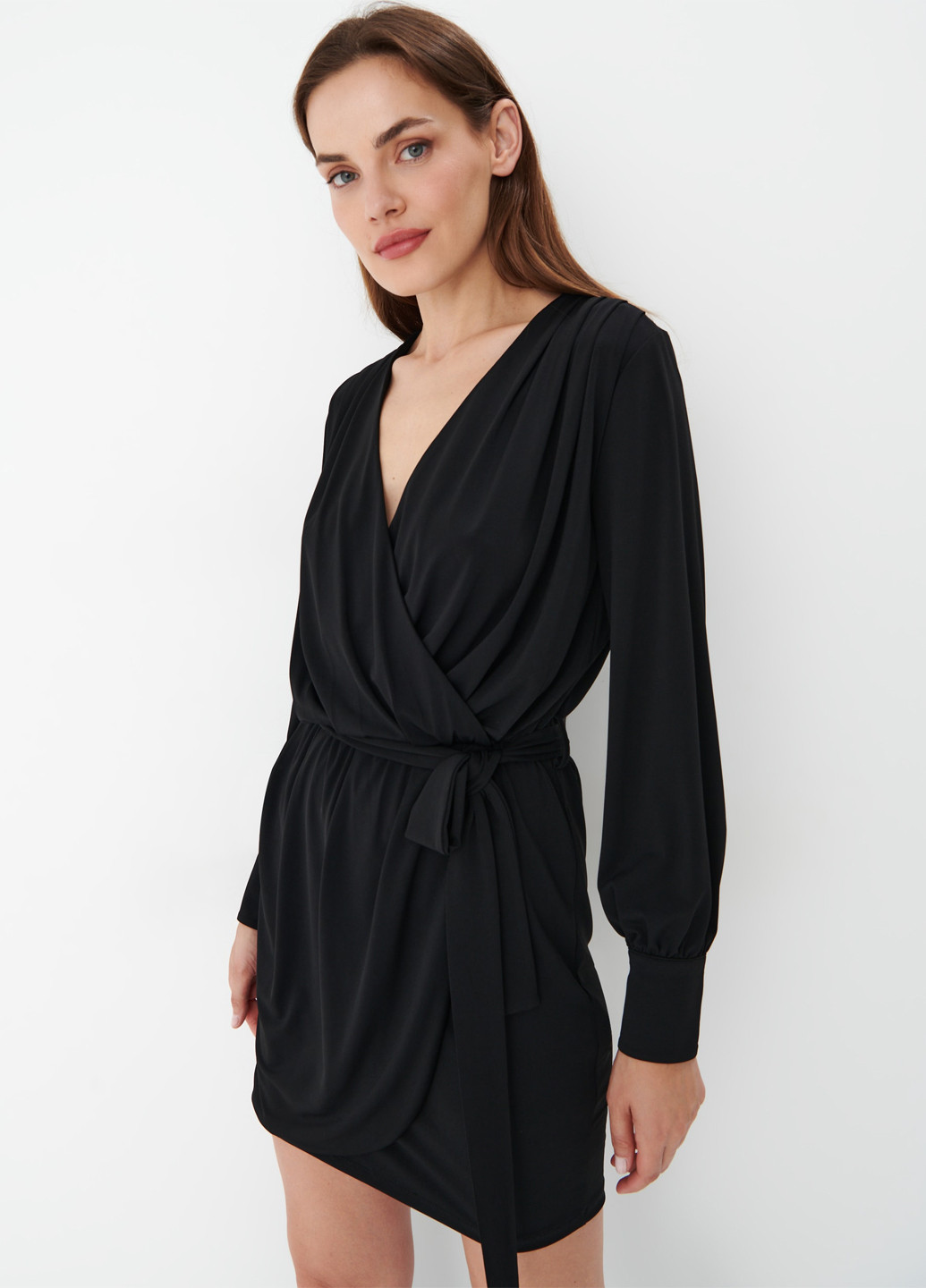 Чорна кежуал сукня на запах Mohito однотонна