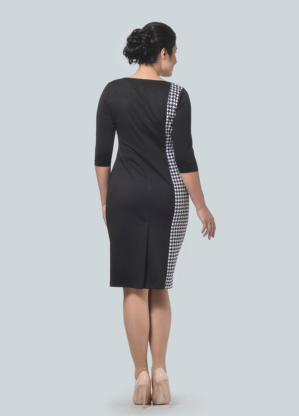 Черное кэжуал платье футляр Alika Kruss с узором пье-де-пуль «гусиная лапка»