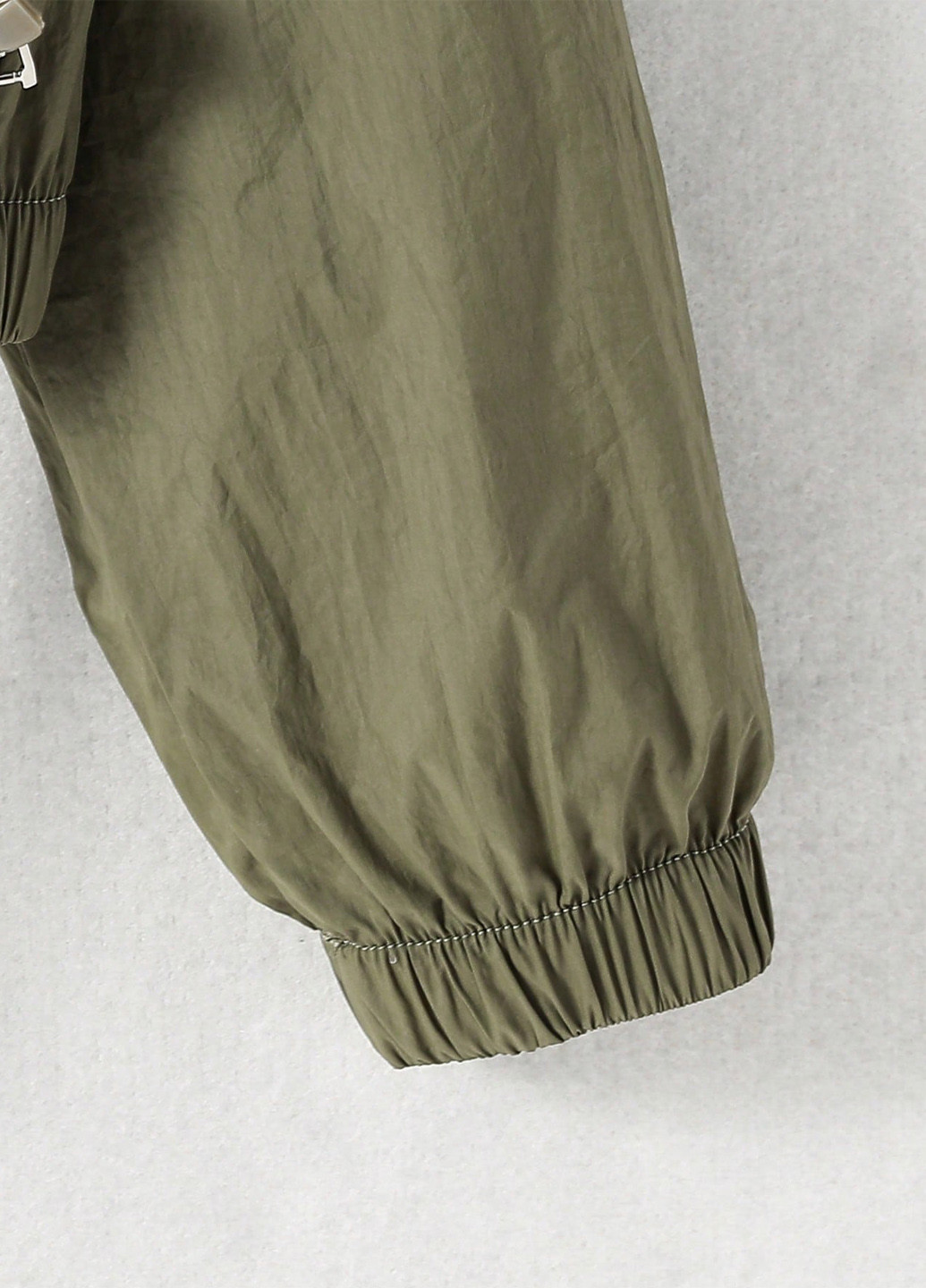 Оливкова (хакі) демісезонна куртка SHEIN