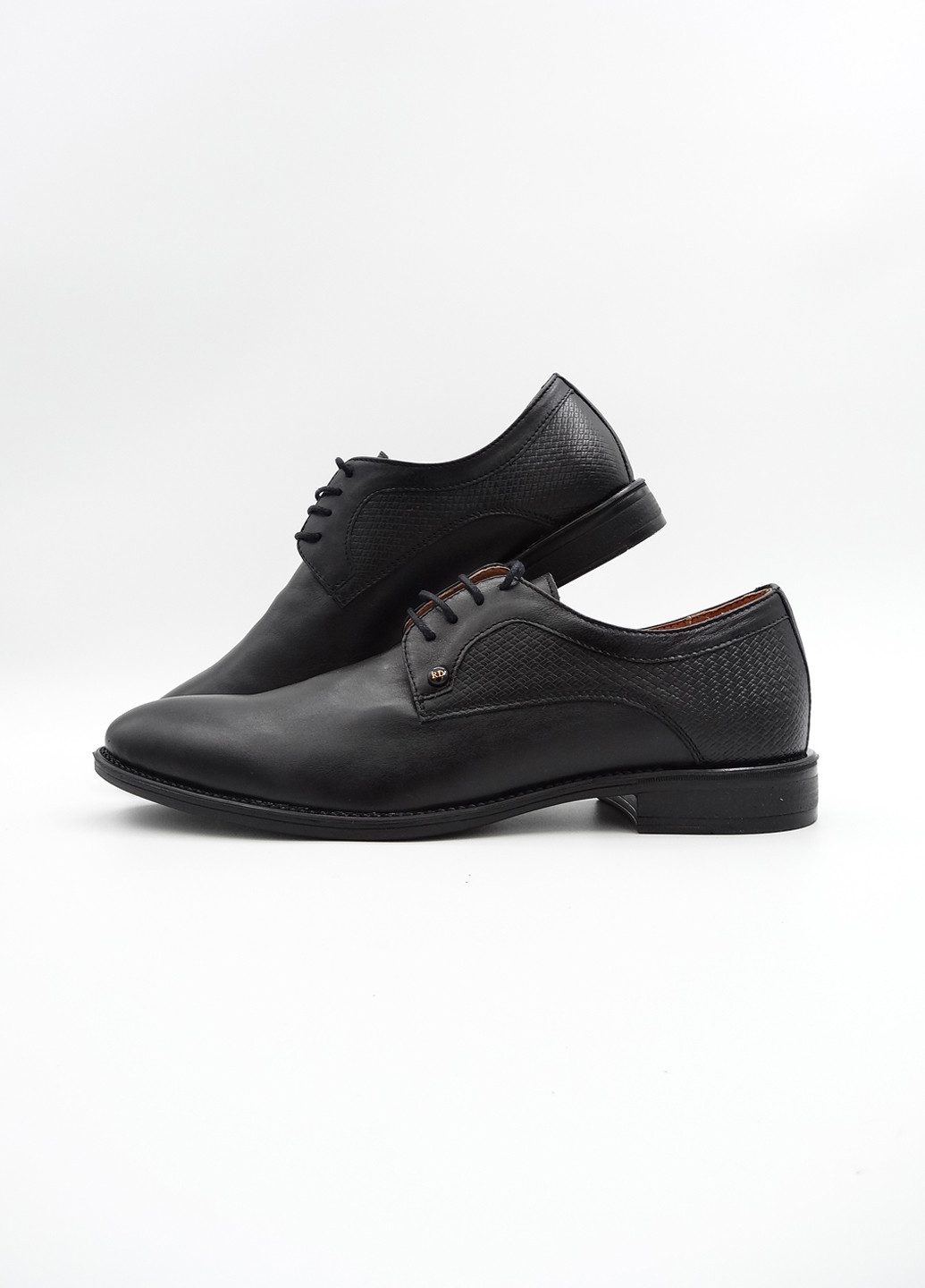 Черные классические туфли Rondo на шнурках