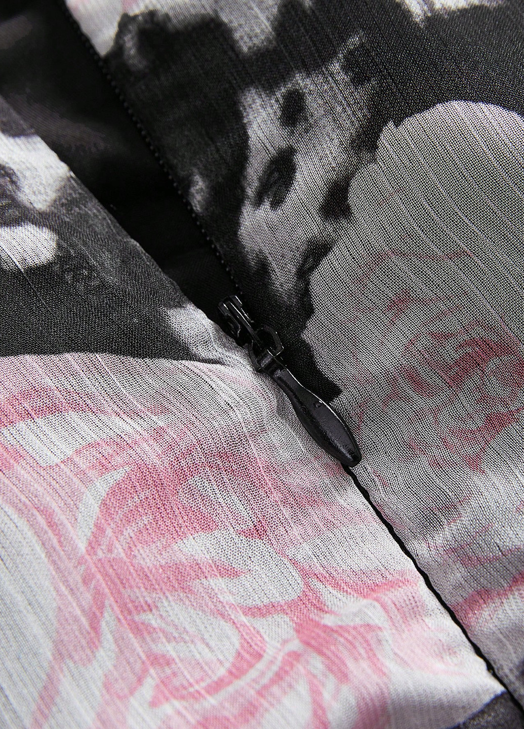 Чорна кежуал сукня в стилі армпір SHEIN з квітковим принтом