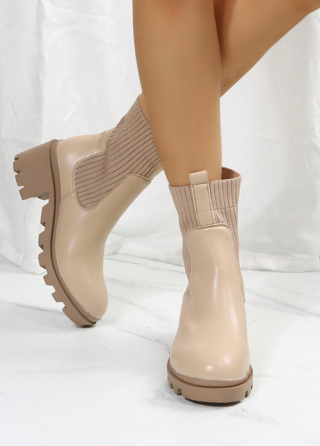 Кремовые демисезонная ботильоны SHEIN
