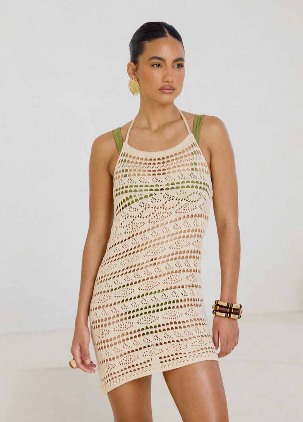 Кремовое пляжное платье с открытой спиной SHEIN однотонное