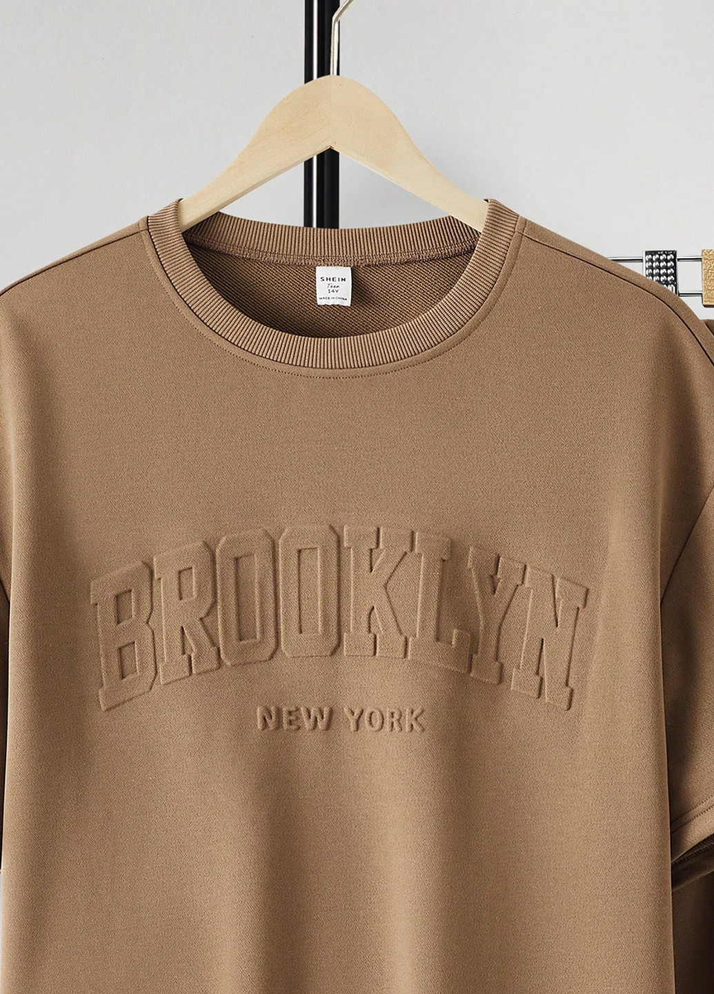 Світло-коричневий літній костюм (футболка, штани) брючний SHEIN