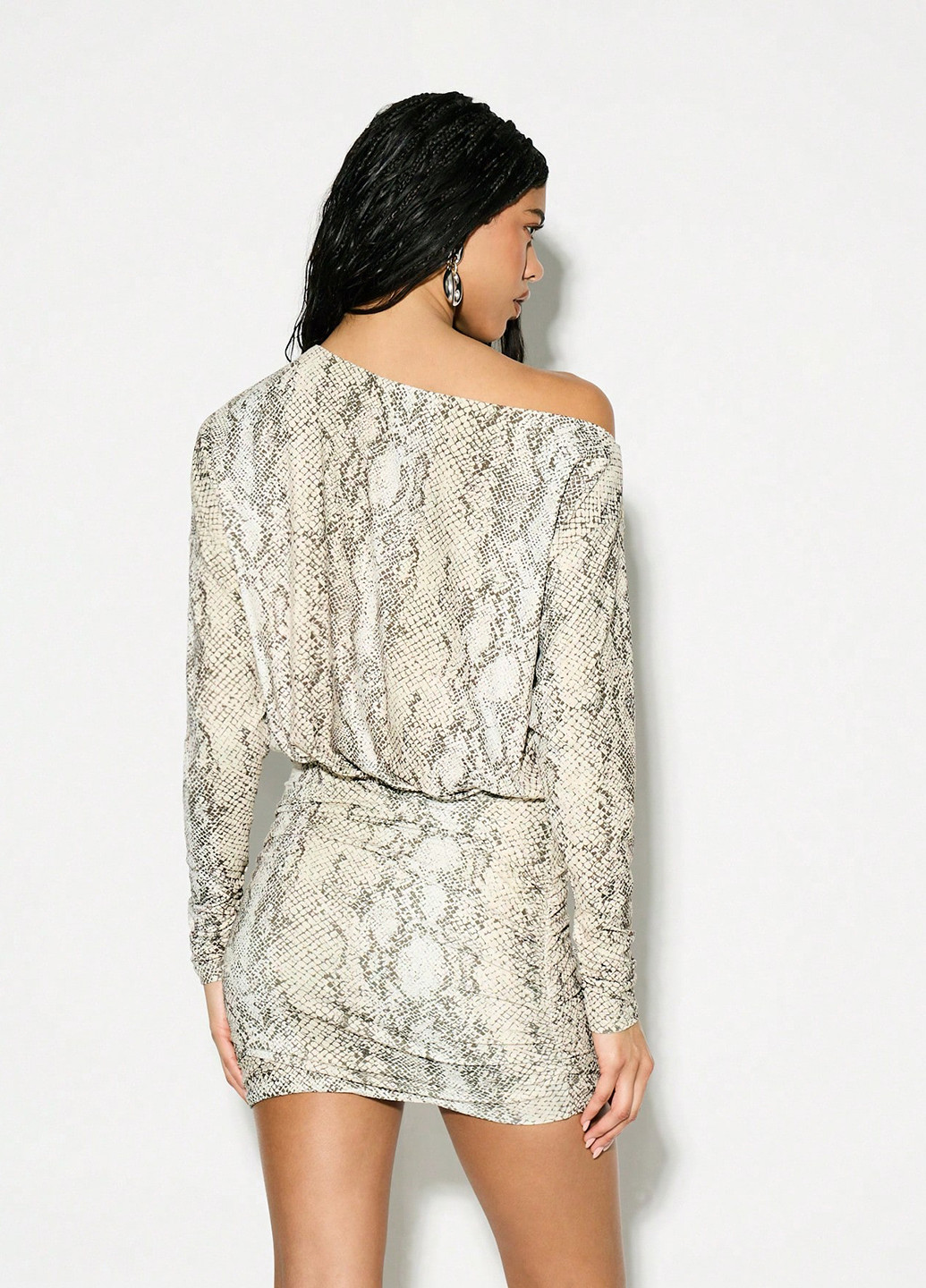 Комбинированное кэжуал платье футляр SHEIN змеиный