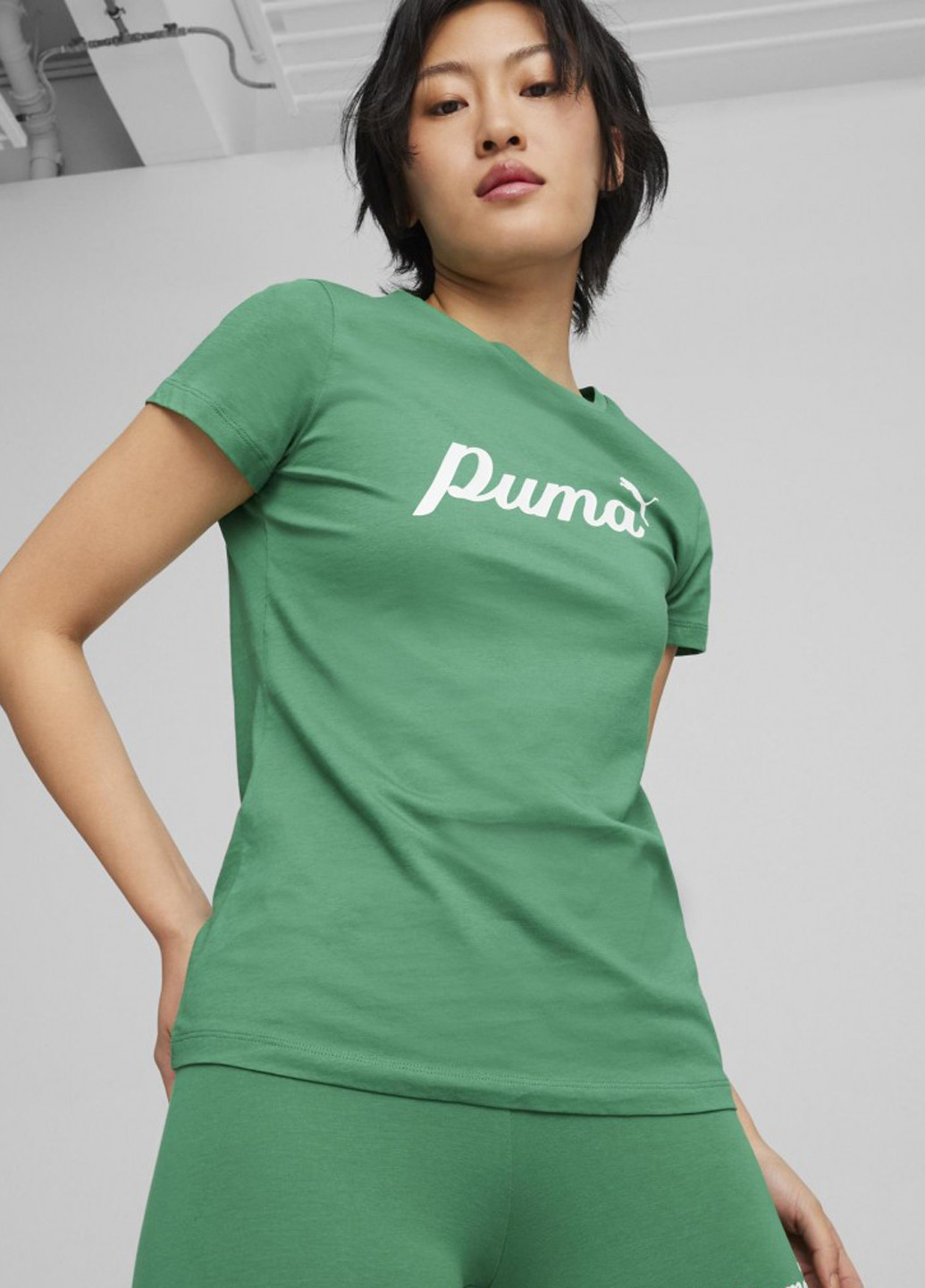 Зелена літня футболка Puma ESS+ Script Tee