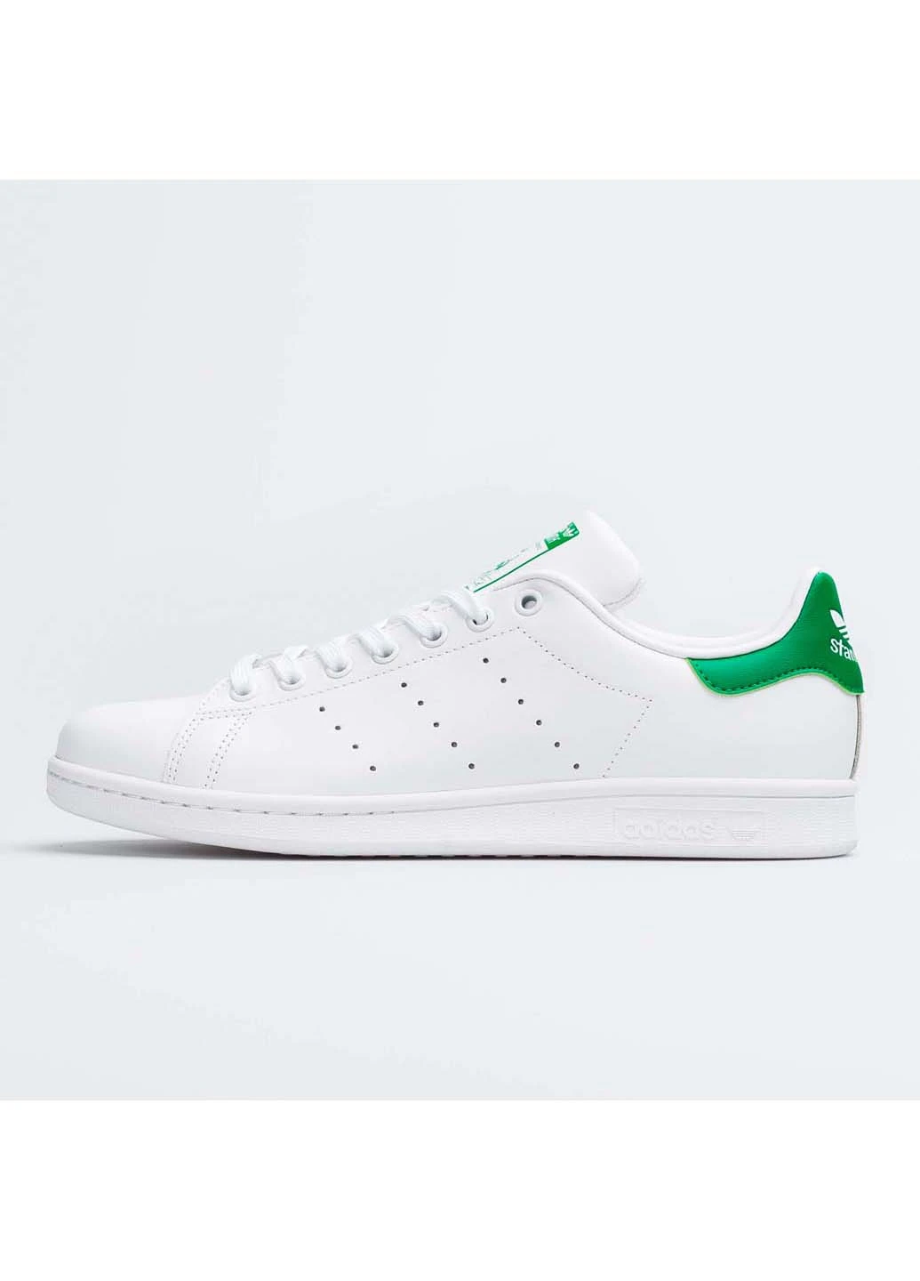 Белые всесезонные кроссовки adidas