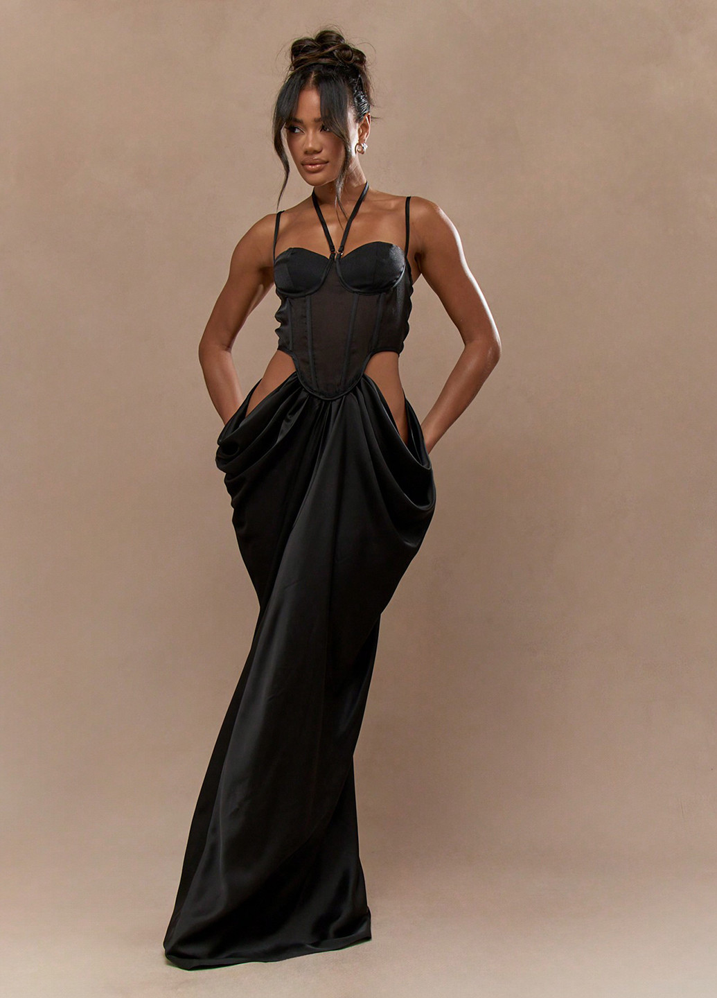 Чорна вечірня сукня з відкритою спиною SHEIN однотонна