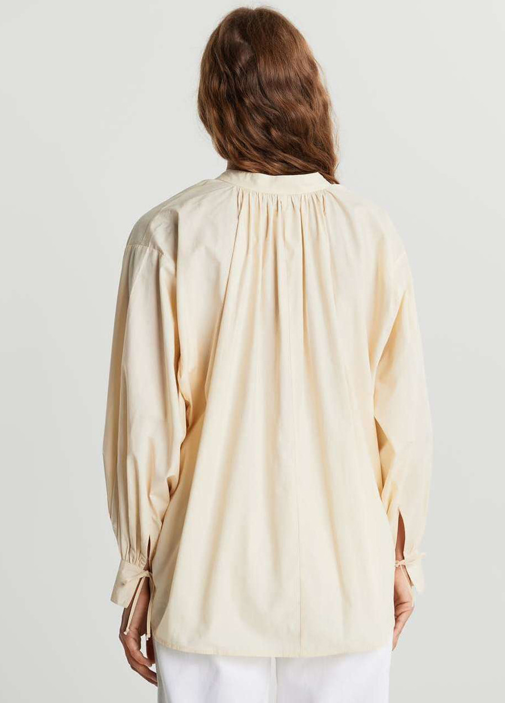 Молочна демісезонна блуза Gina Tricot