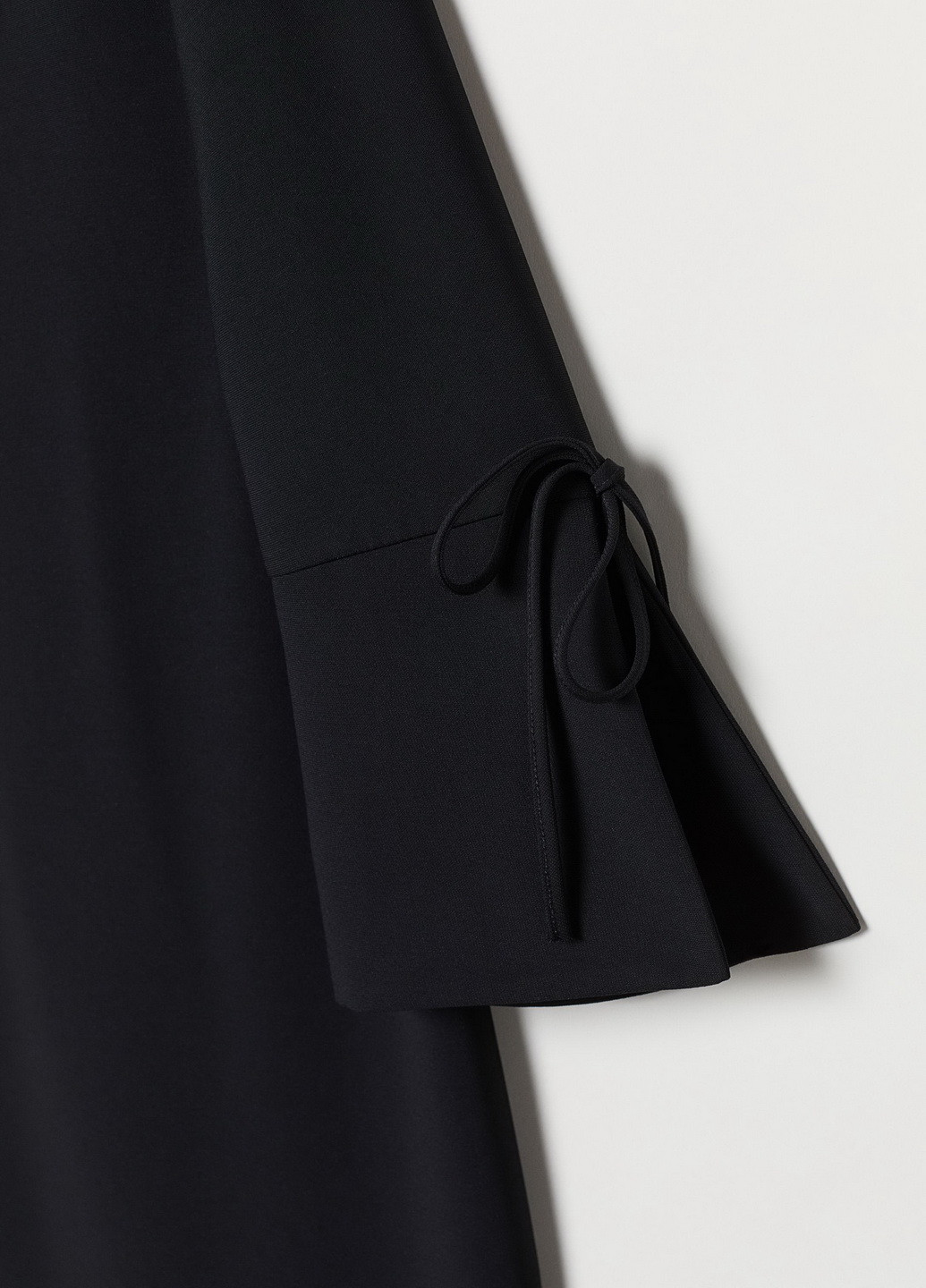 Черное кэжуал платье H&M