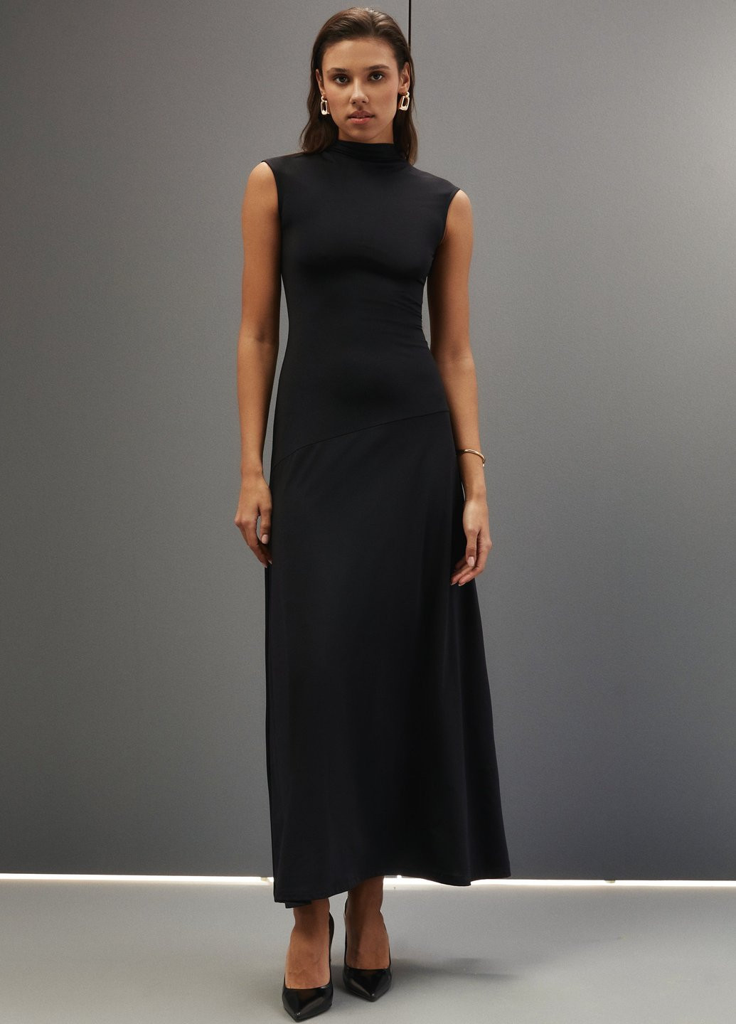 Черное вечернее платье платье-водолазка Gepur однотонное