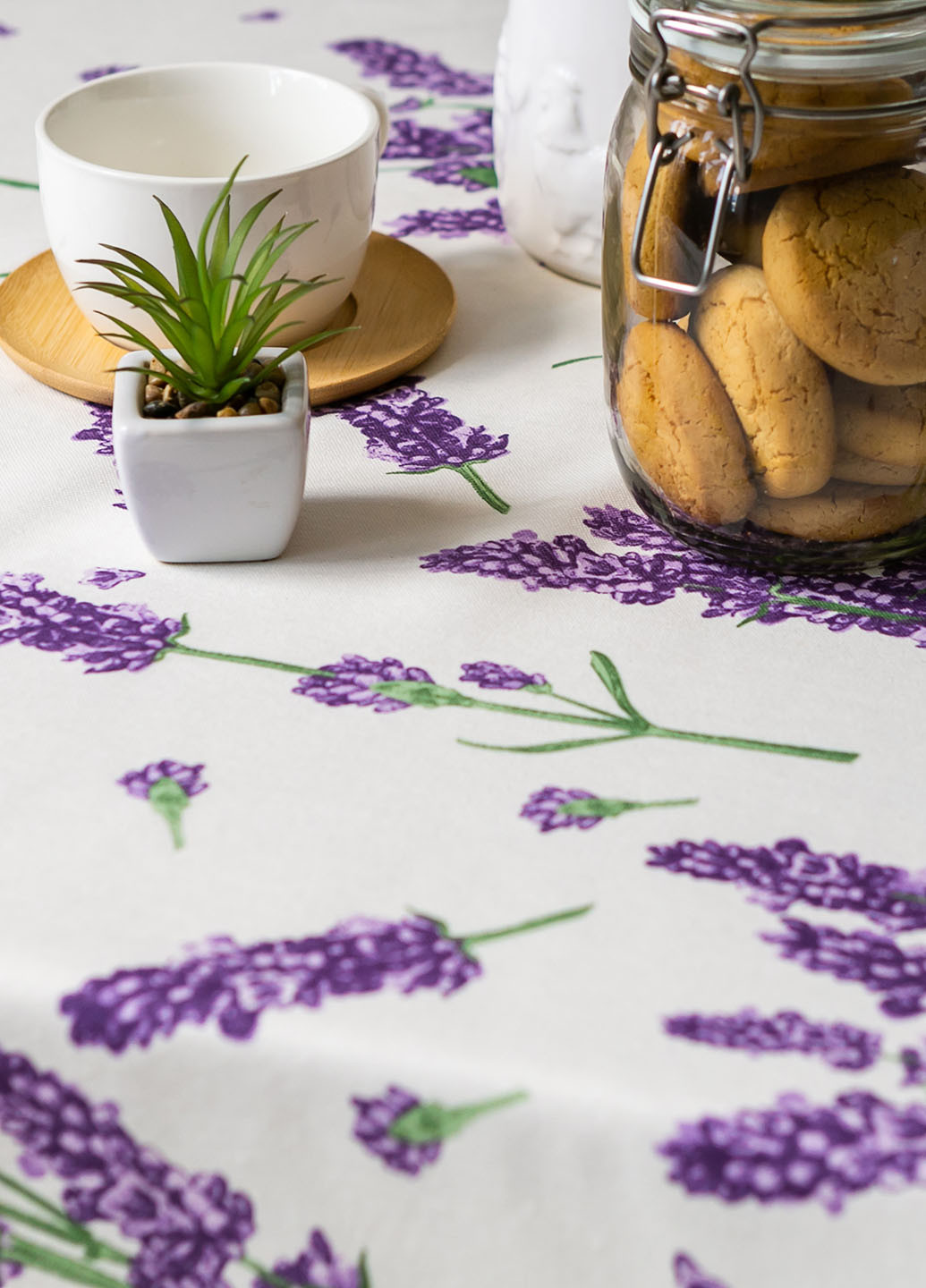 Скатертина з тефлоновим покриттям "Лаванда" 2.2м х 1.8м Homedec - (253268613)