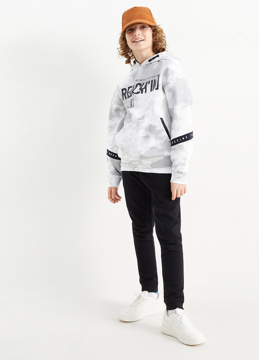 Худi C&A (322897000)