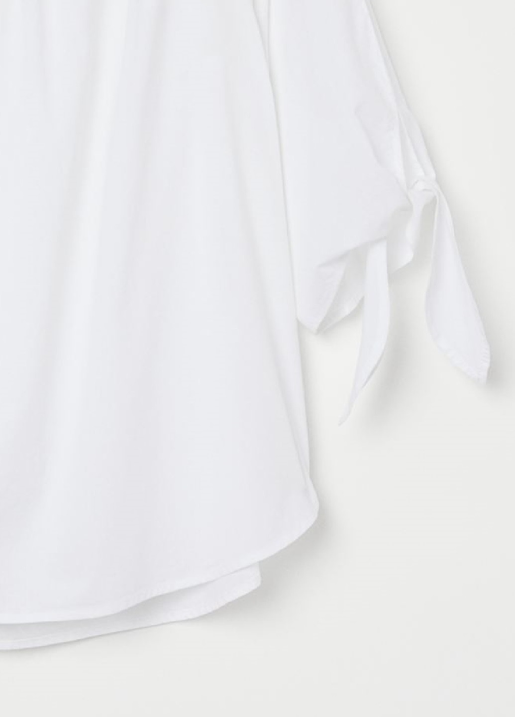 Белая блузка с открытыми плечами H&M