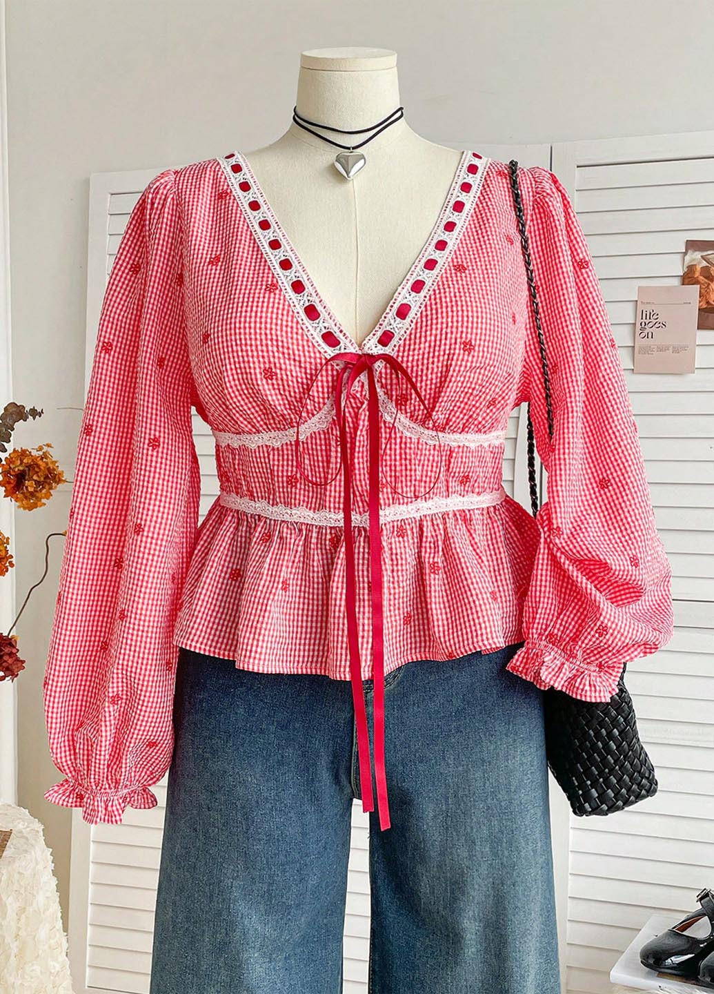 Комбінована блуза з баскою SHEIN