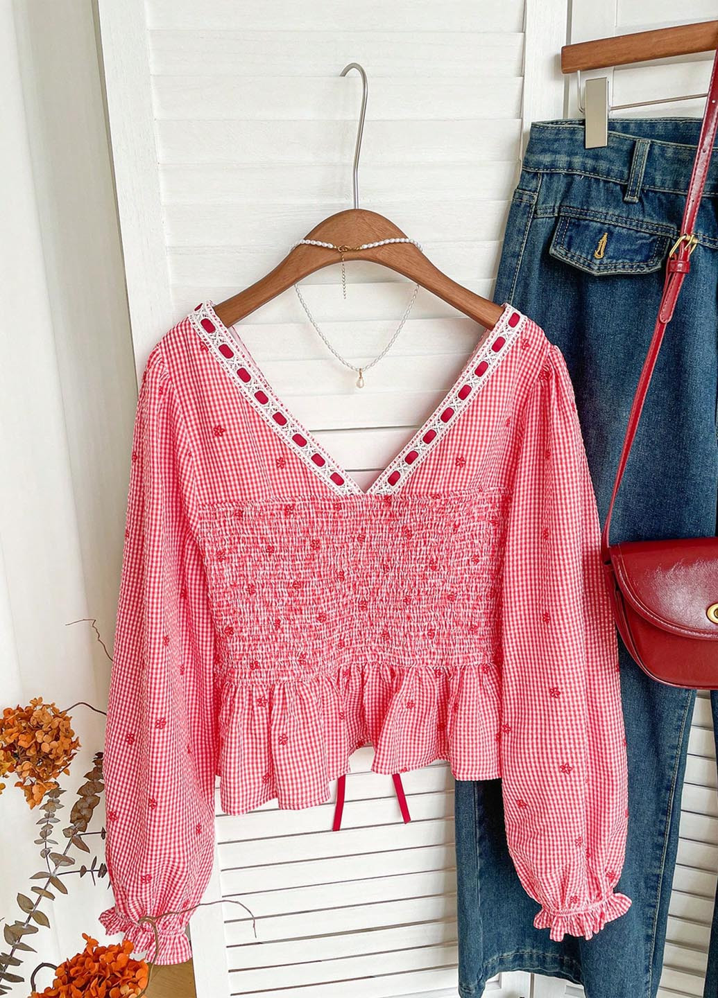 Комбінована блуза з баскою SHEIN