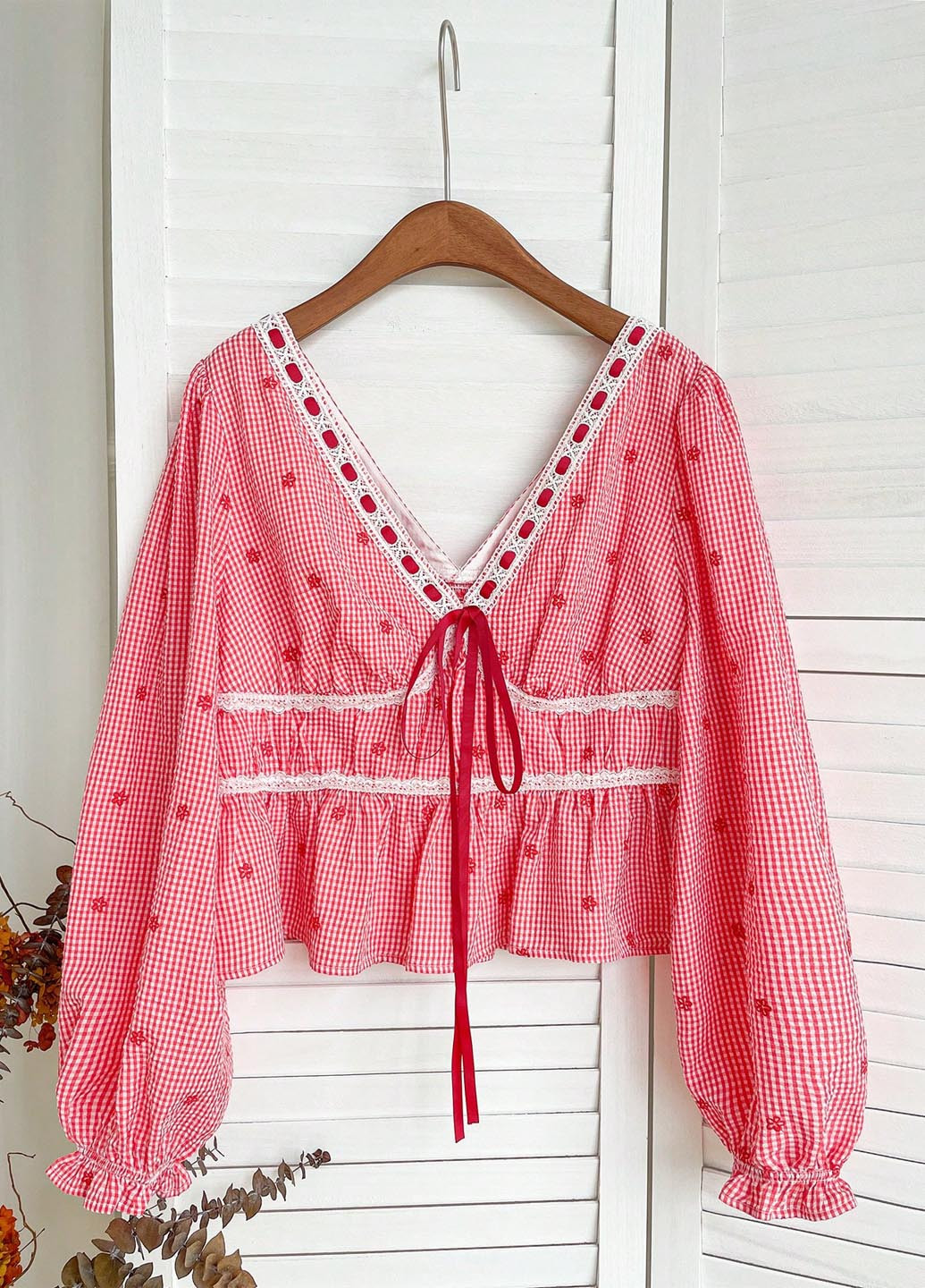 Комбінована блуза з баскою SHEIN