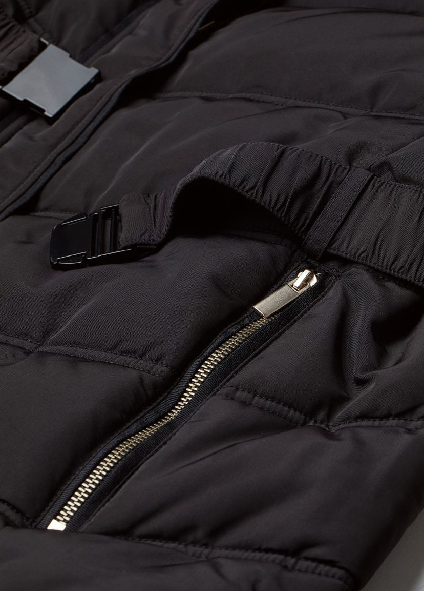Черная зимняя куртка черный H&M