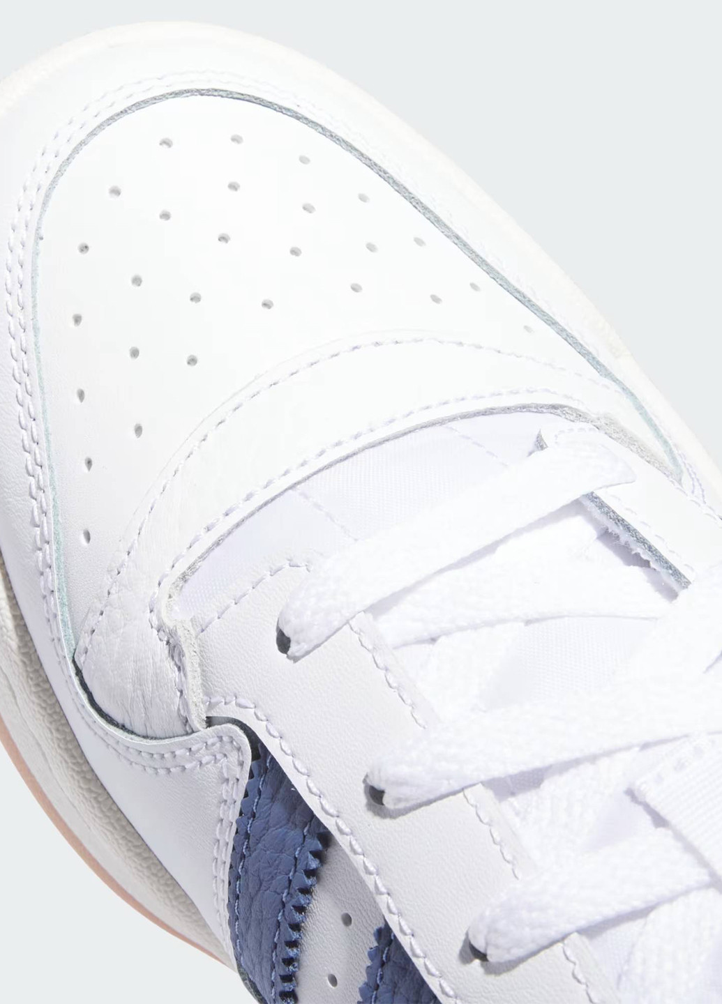 Білі Осінні кросівки adidas