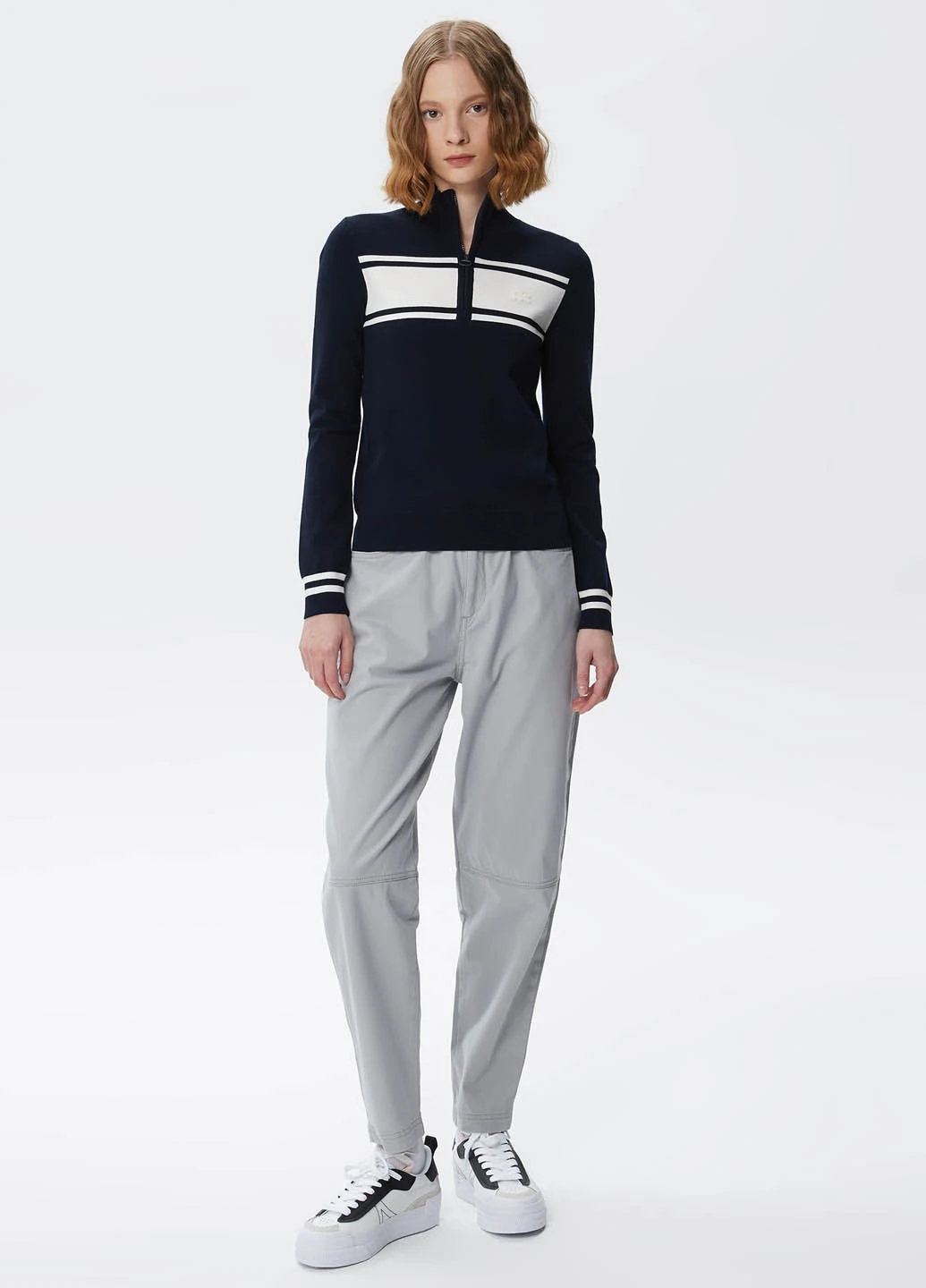 Темно-синий демисезонный свитер Lacoste