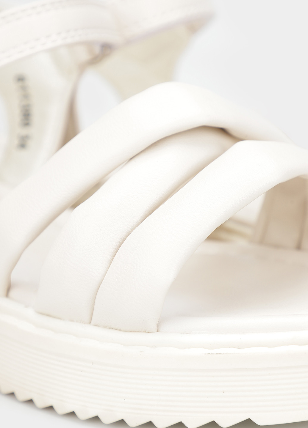 Молочные кэжуал сандалии Braska на липучке