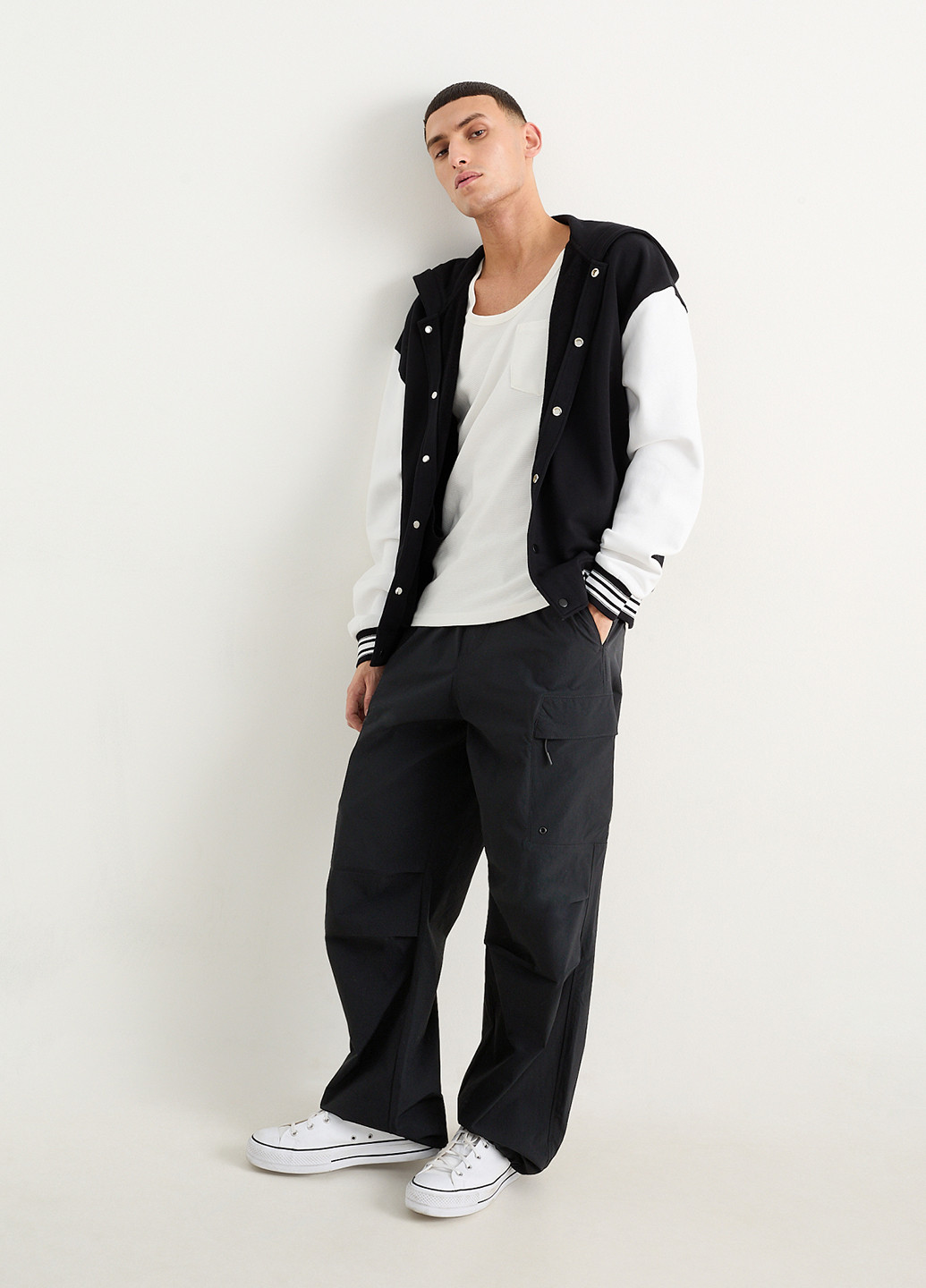 Черные кэжуал демисезонные карго брюки C&A