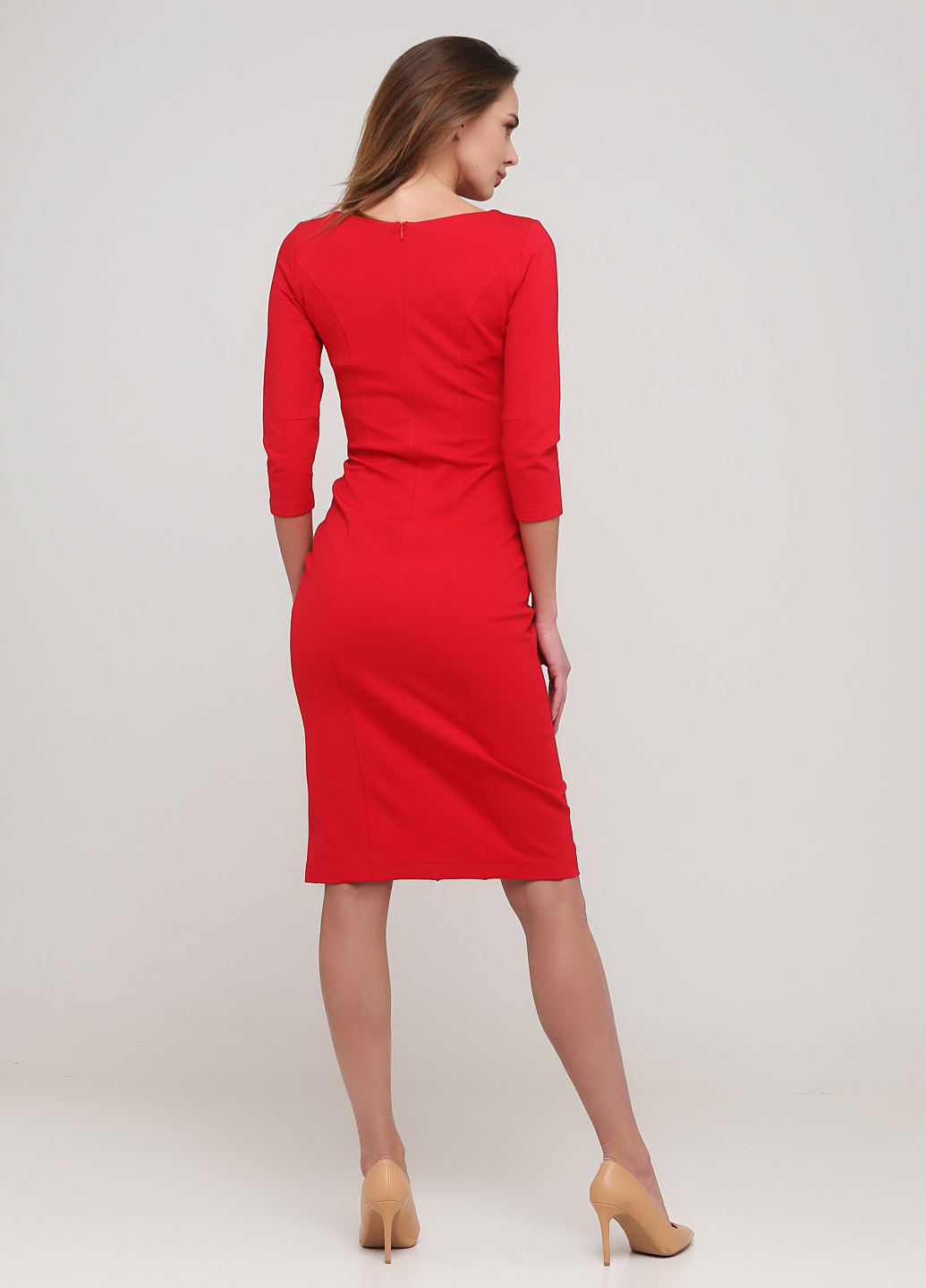 Красное деловое платье футляр PUBLIC&PRIVATE однотонное
