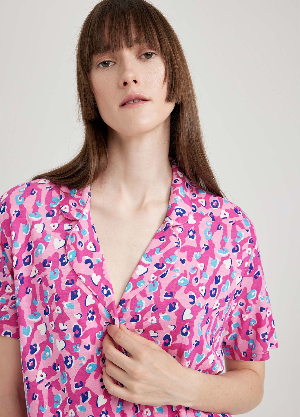 Розовая всесезон пижама (рубашка, шорты) рубашка + шорты DeFacto