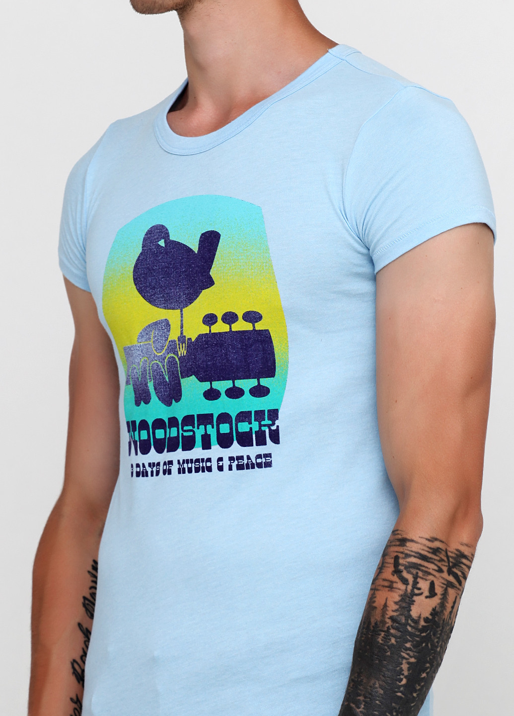 Голубая футболка Woodstock