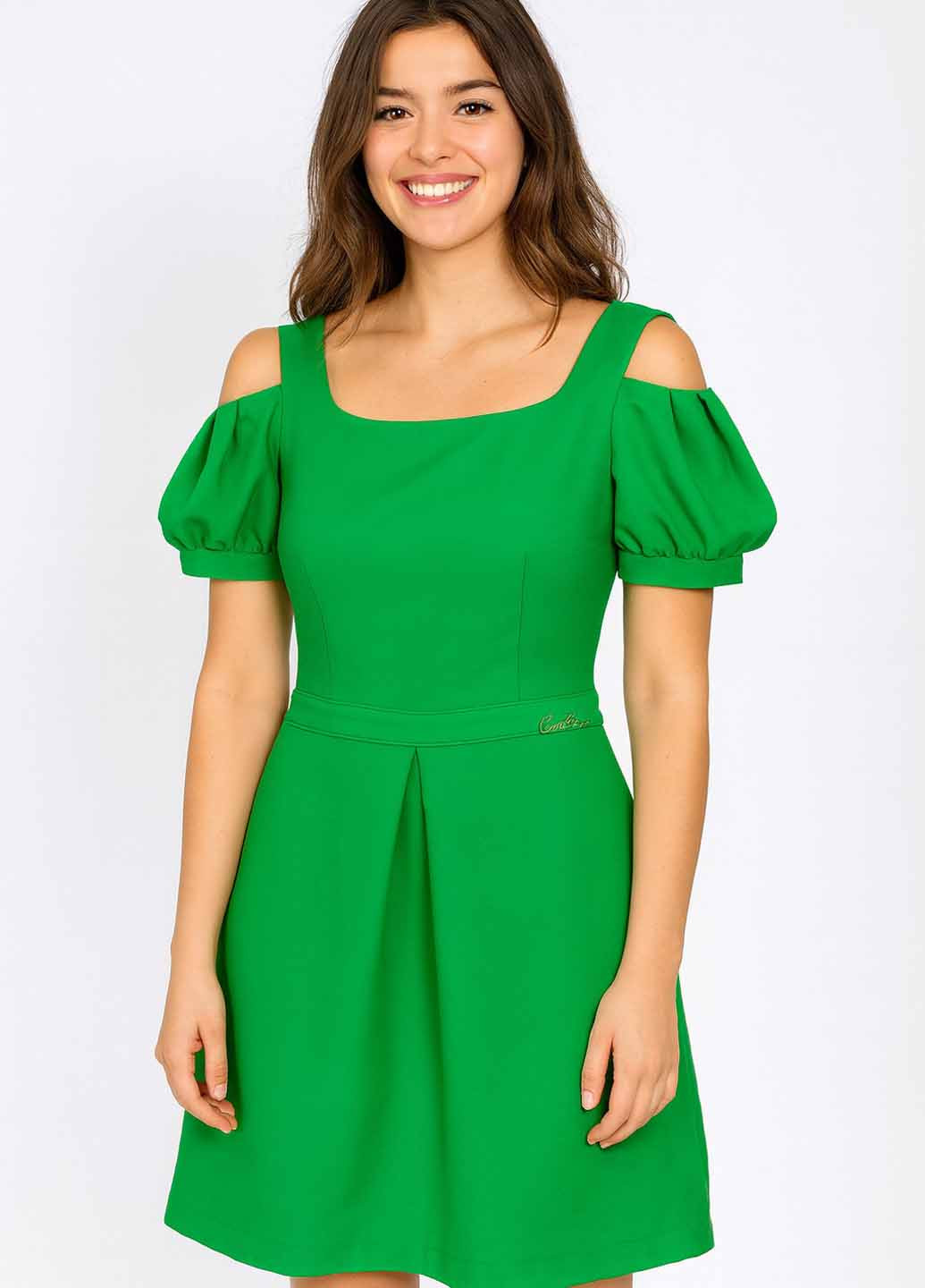 Зеленое праздничный, коктейльное платье а-силуэт Sassofono однотонное