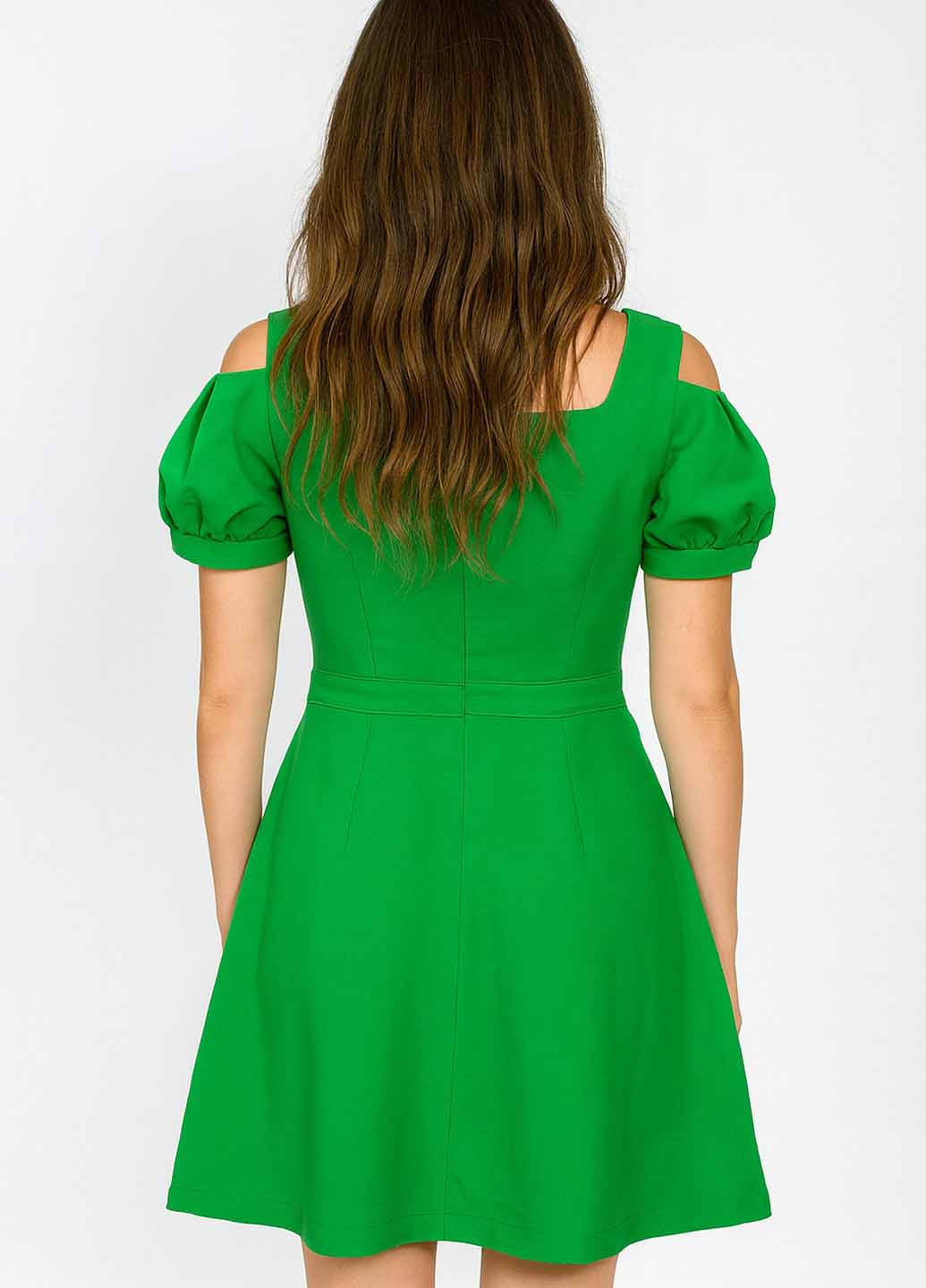 Зеленое праздничный, коктейльное платье а-силуэт Sassofono однотонное