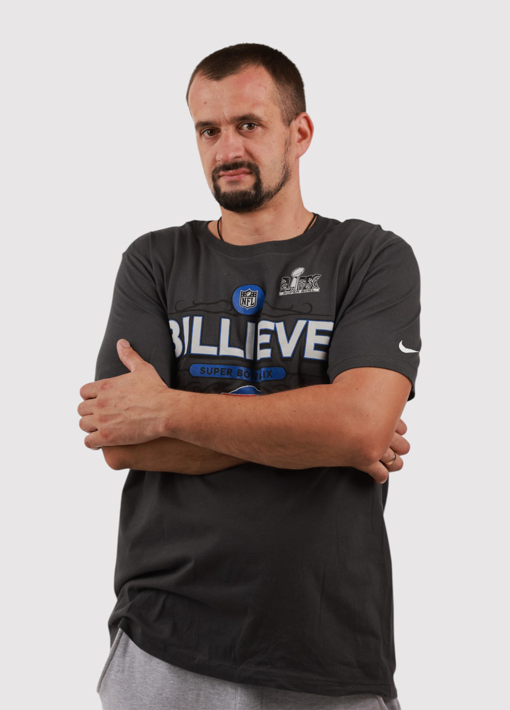 Темно-сіра футболка Nike