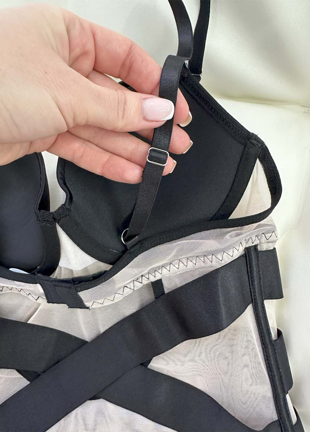 Чорний демісезонний комплект (боді, панчохи) NOVA VEGA