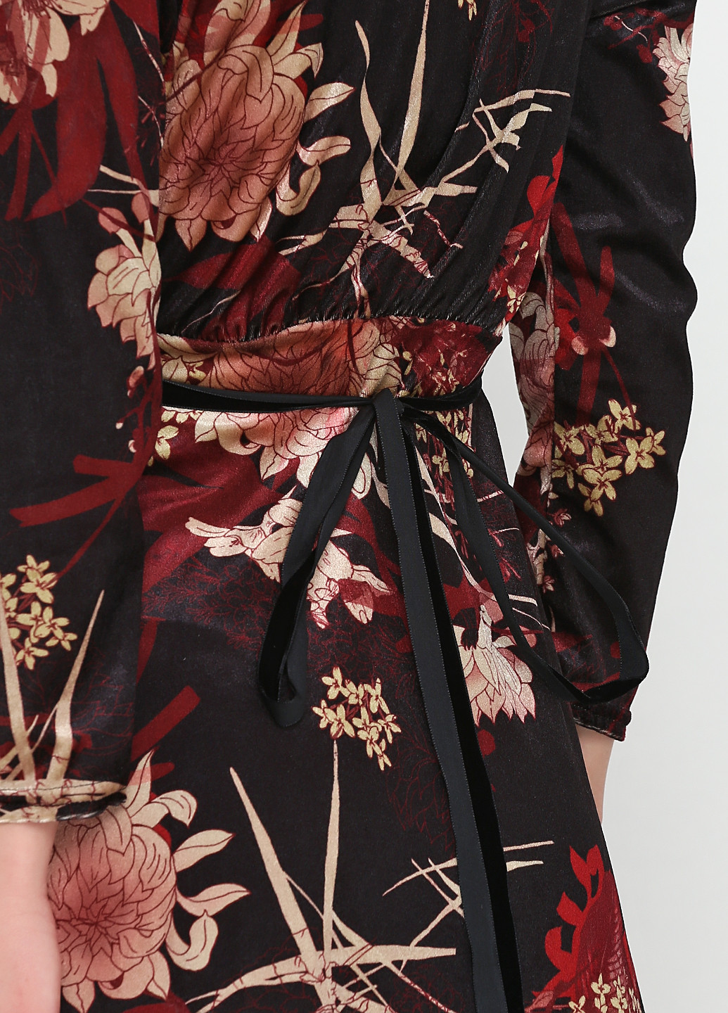 Комбинированное кэжуал платье на запах Rinascimento с цветочным принтом