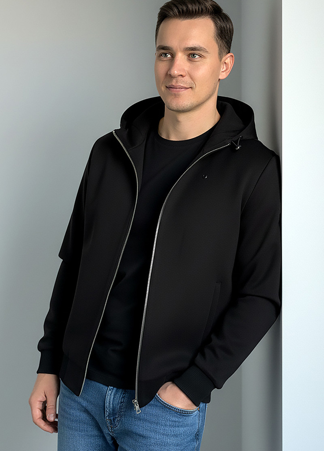 Чорна демісезонна куртка Sun's House