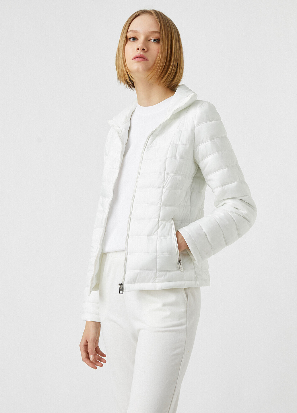 Белая демисезонная куртка KOTON