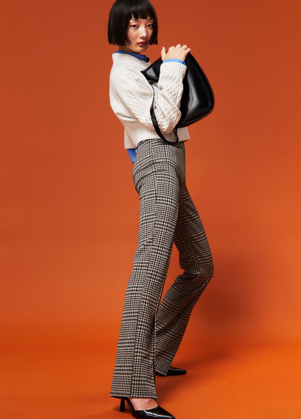 Комбинированные кэжуал демисезонные классические, клеш брюки H&M