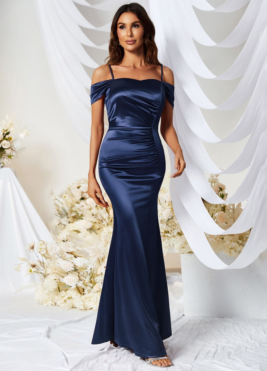 Темно-синя вечірня сукня годе, з відкритими плечима SHEIN однотонна