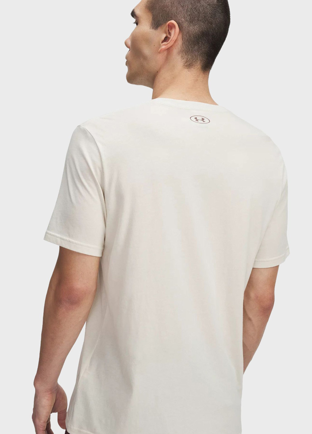 Бежевая футболка Under Armour