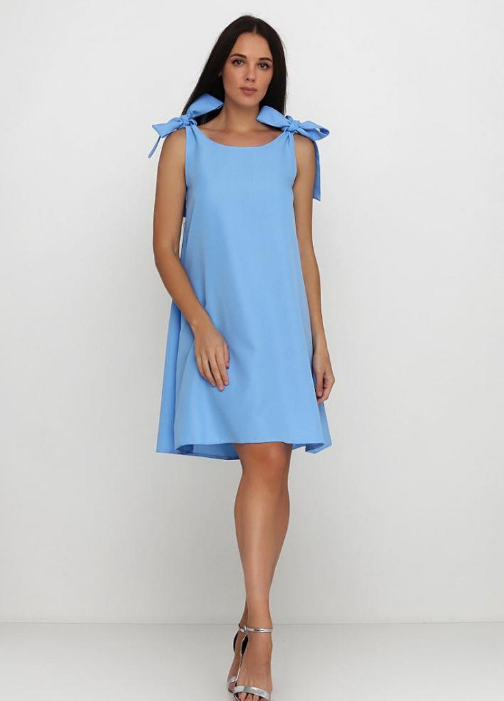 Голубое кэжуал легкое свободное платье-трапеция с бантами на плечах lucky голубой Podium однотонное