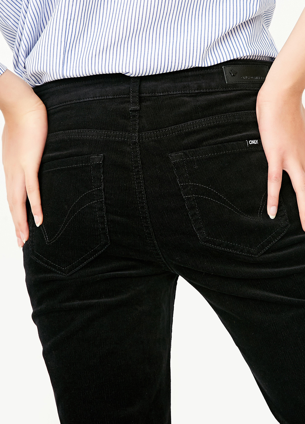 Черные кэжуал демисезонные клеш, укороченные брюки Only
