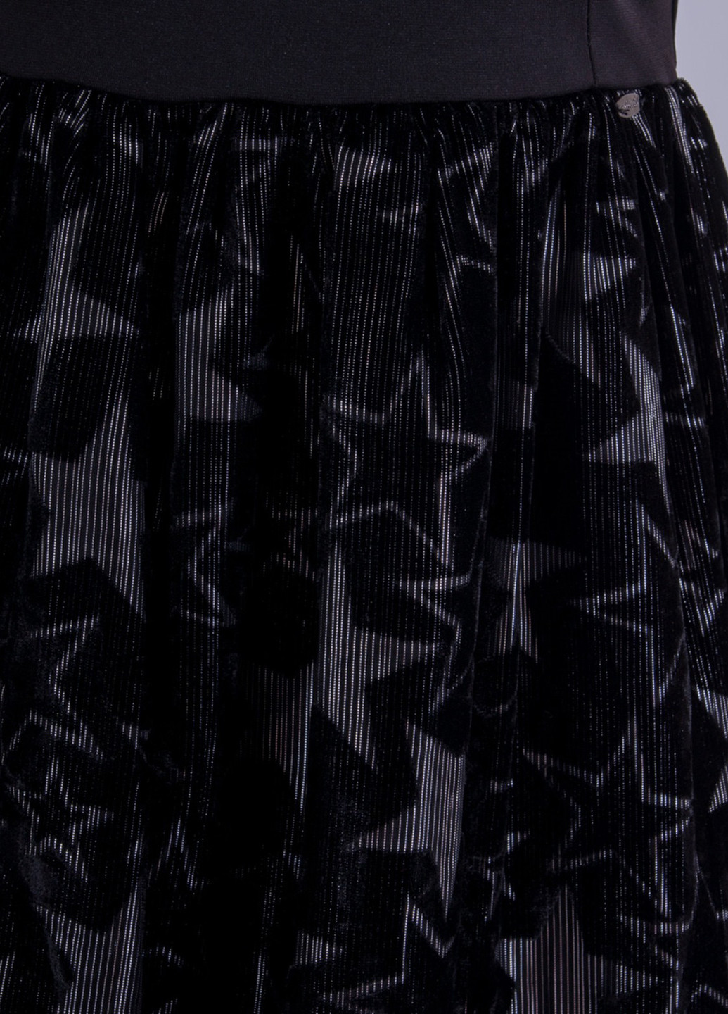 Чорна коктейльна плаття, сукня кльош Sarah Chole зірки