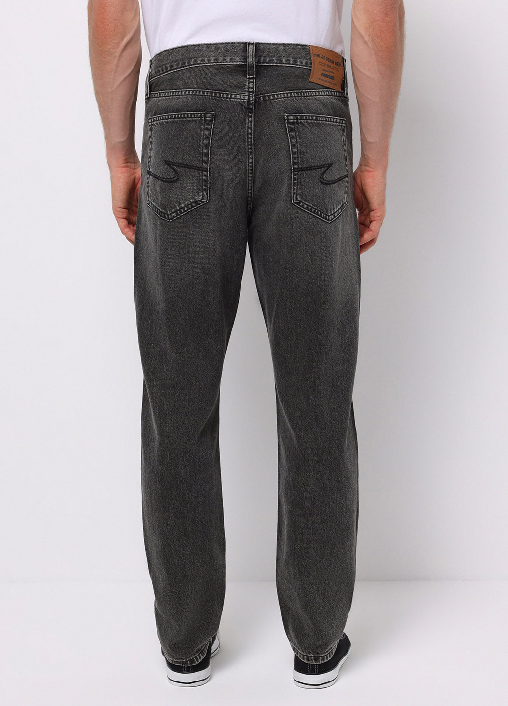 Темно-серые демисезонные зауженные джинсы Colin's