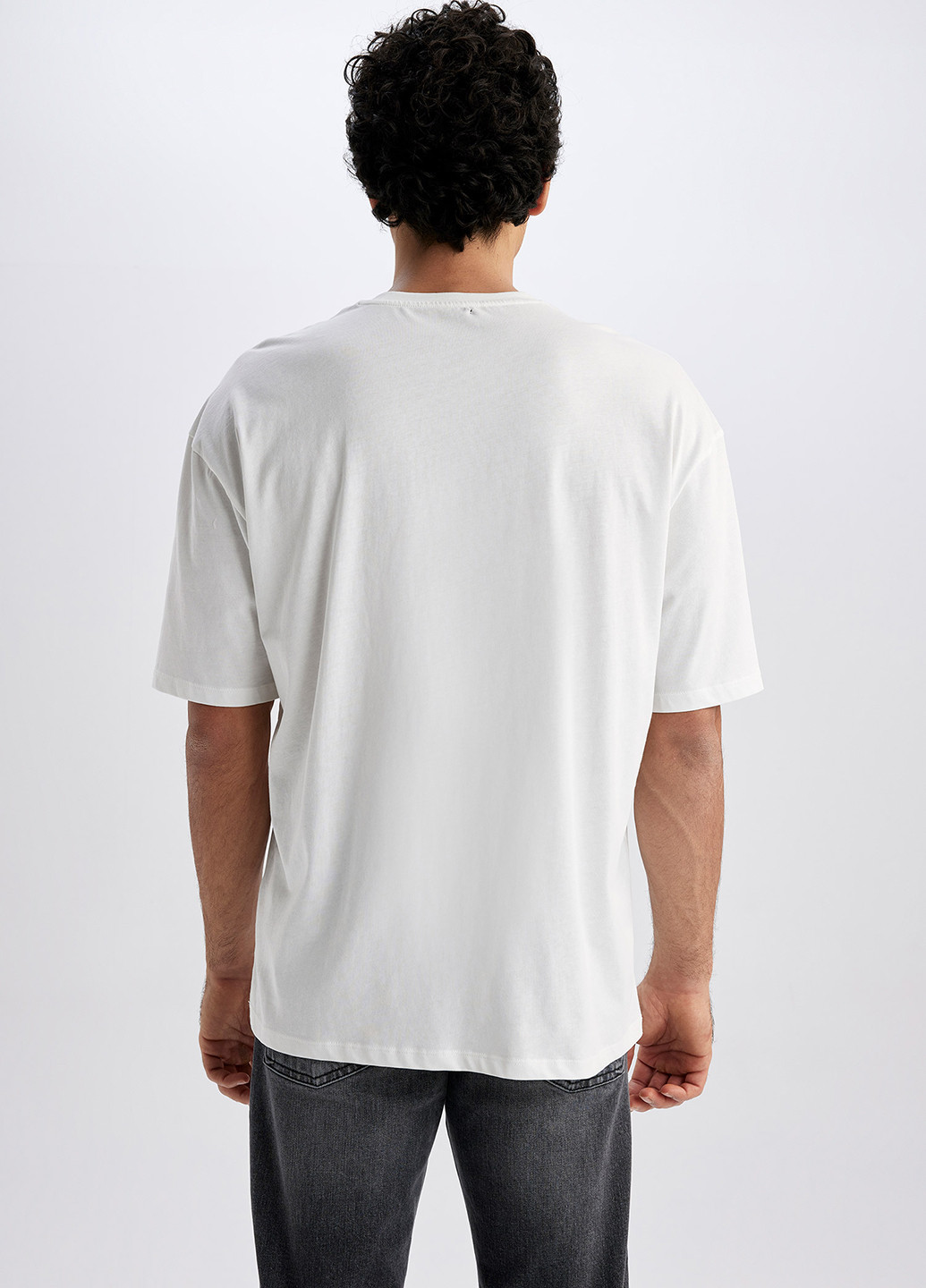 Белоснежная футболка DeFacto