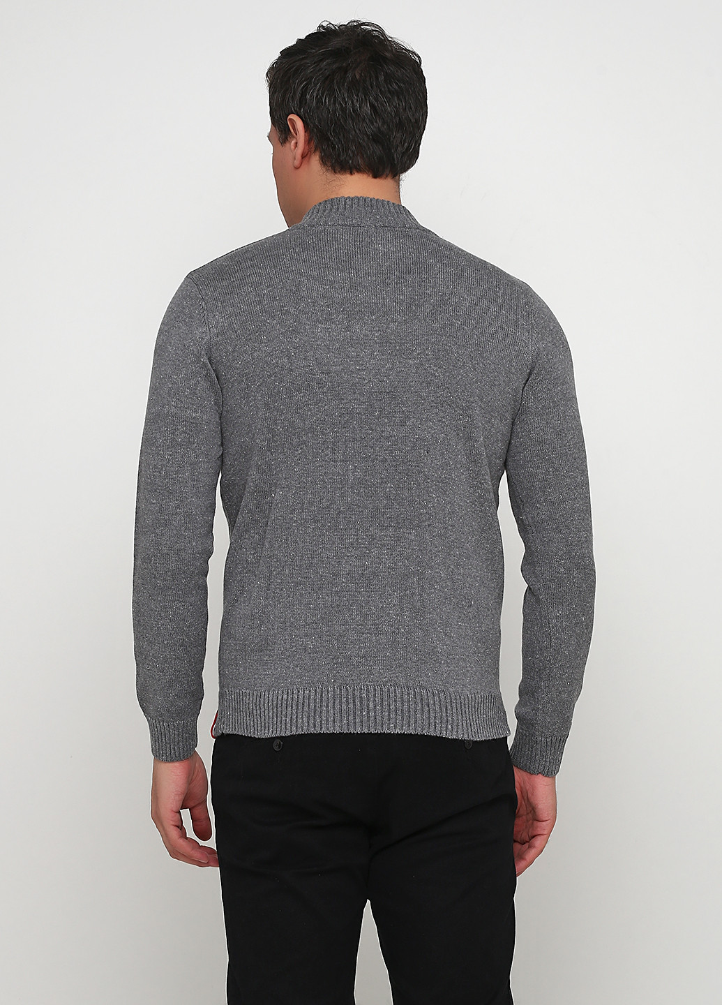Серый демисезонный свитер New Man