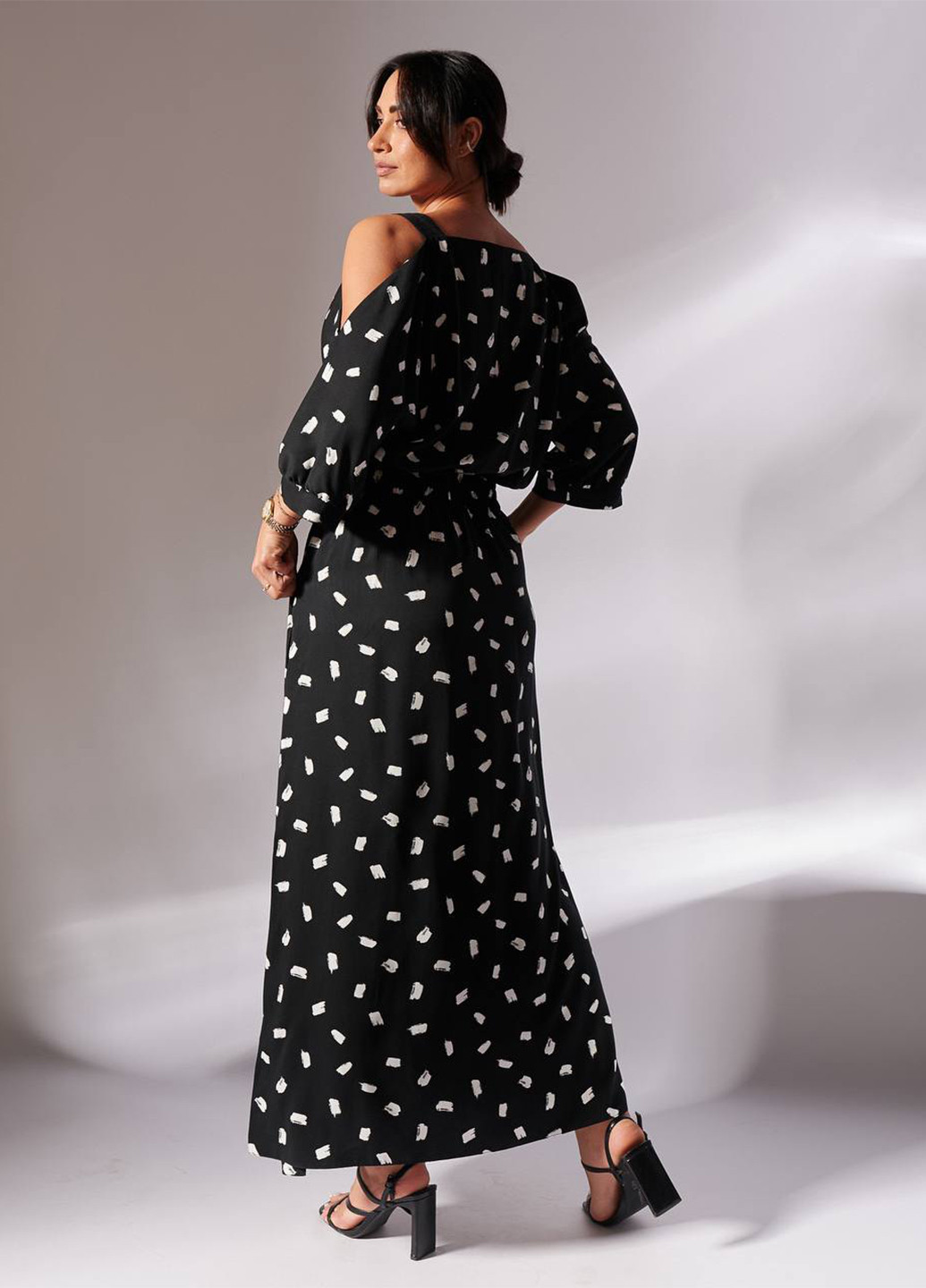 Черное кэжуал платье клеш LibeAmore с абстрактным узором
